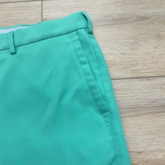 Peter Millar salem high drape performance flat front golf shorts size 40 - Picture 2 of 6